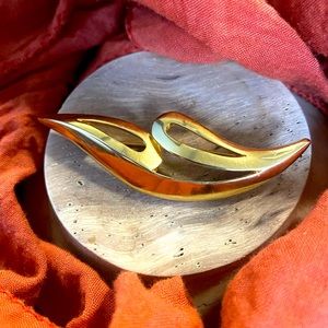 1960’s Vintage Gold Plated Keys Brooch.